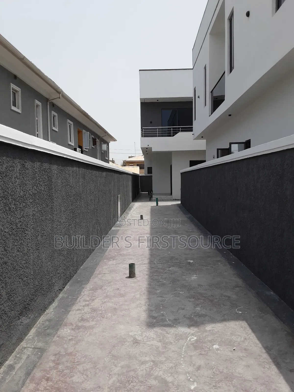 4bdrm Duplex in Atlantic View Estate, Igbo-efon for sale