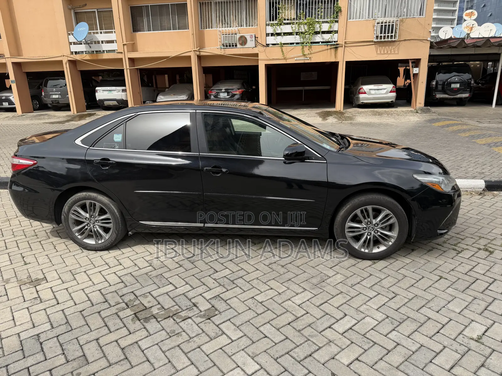 Toyota Camry SE 4dr Sedan (2.5L 4cyl 6A) 2017 Black
