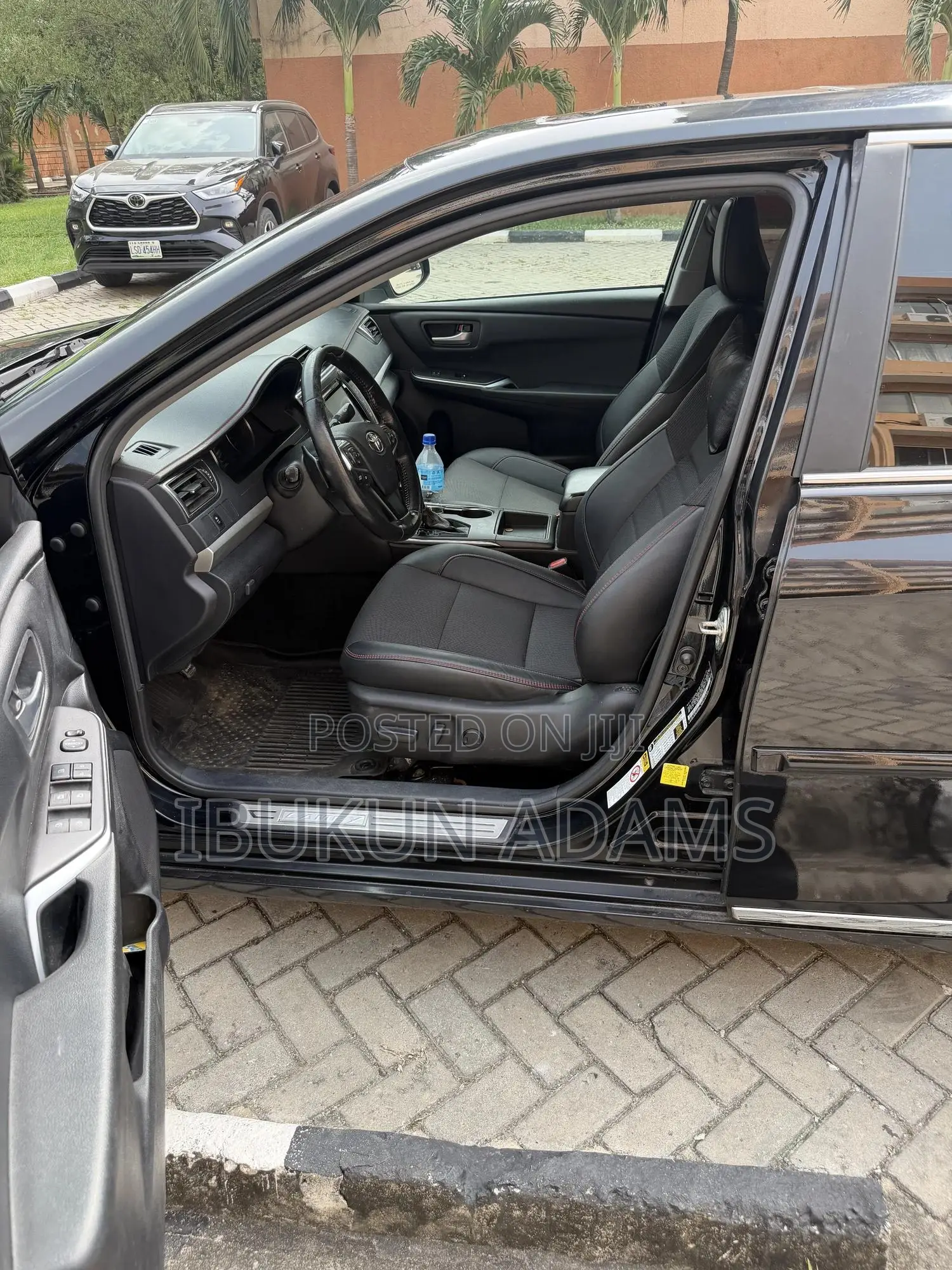 Toyota Camry SE 4dr Sedan (2.5L 4cyl 6A) 2017 Black