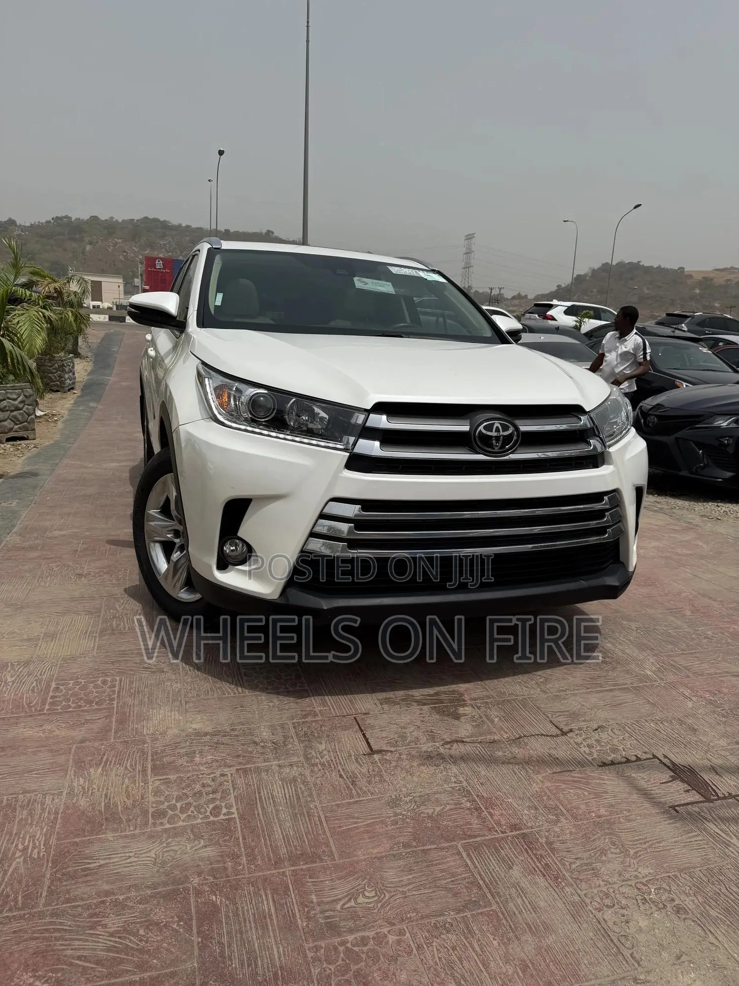 Toyota Highlander Limited 4x2 V6 (3.5L 6cyl 8A) 2018 White
