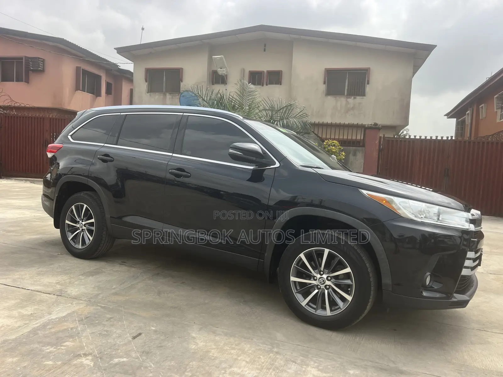 Toyota Highlander XLE 2019 Black