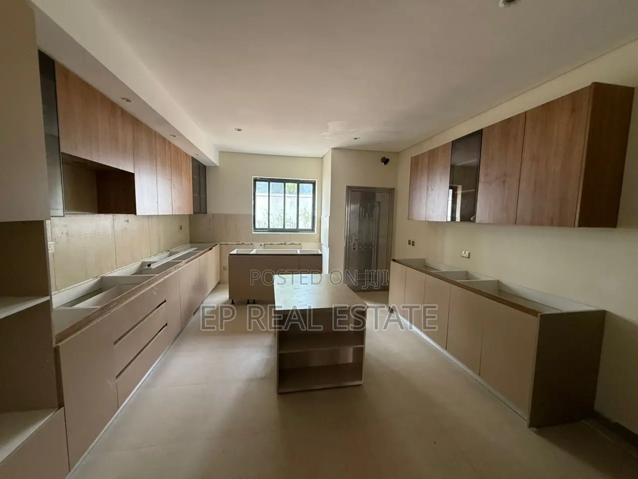 5bdrm House in Katampe Extension for sale