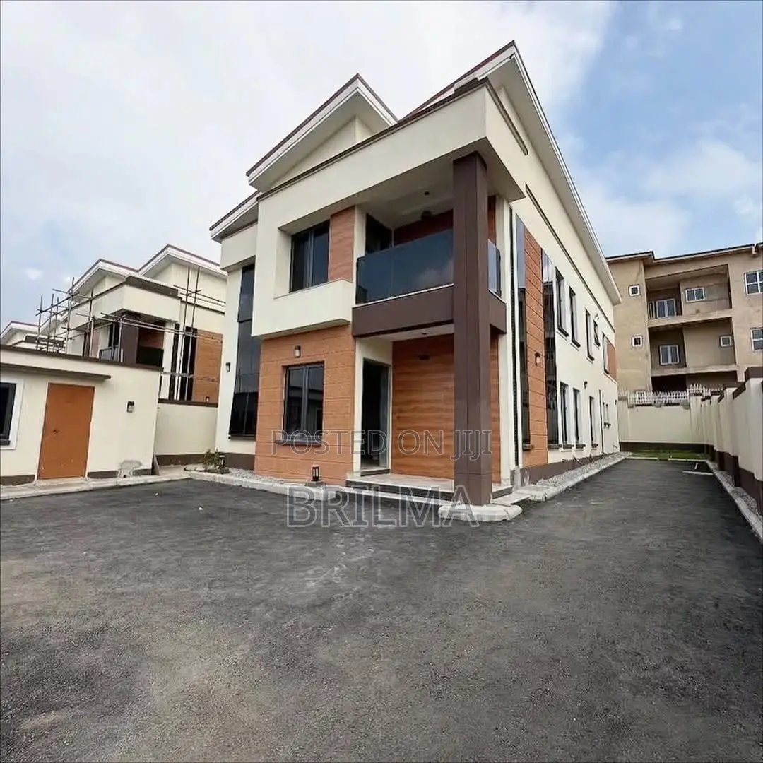 4bdrm Duplex in Life Camp for sale