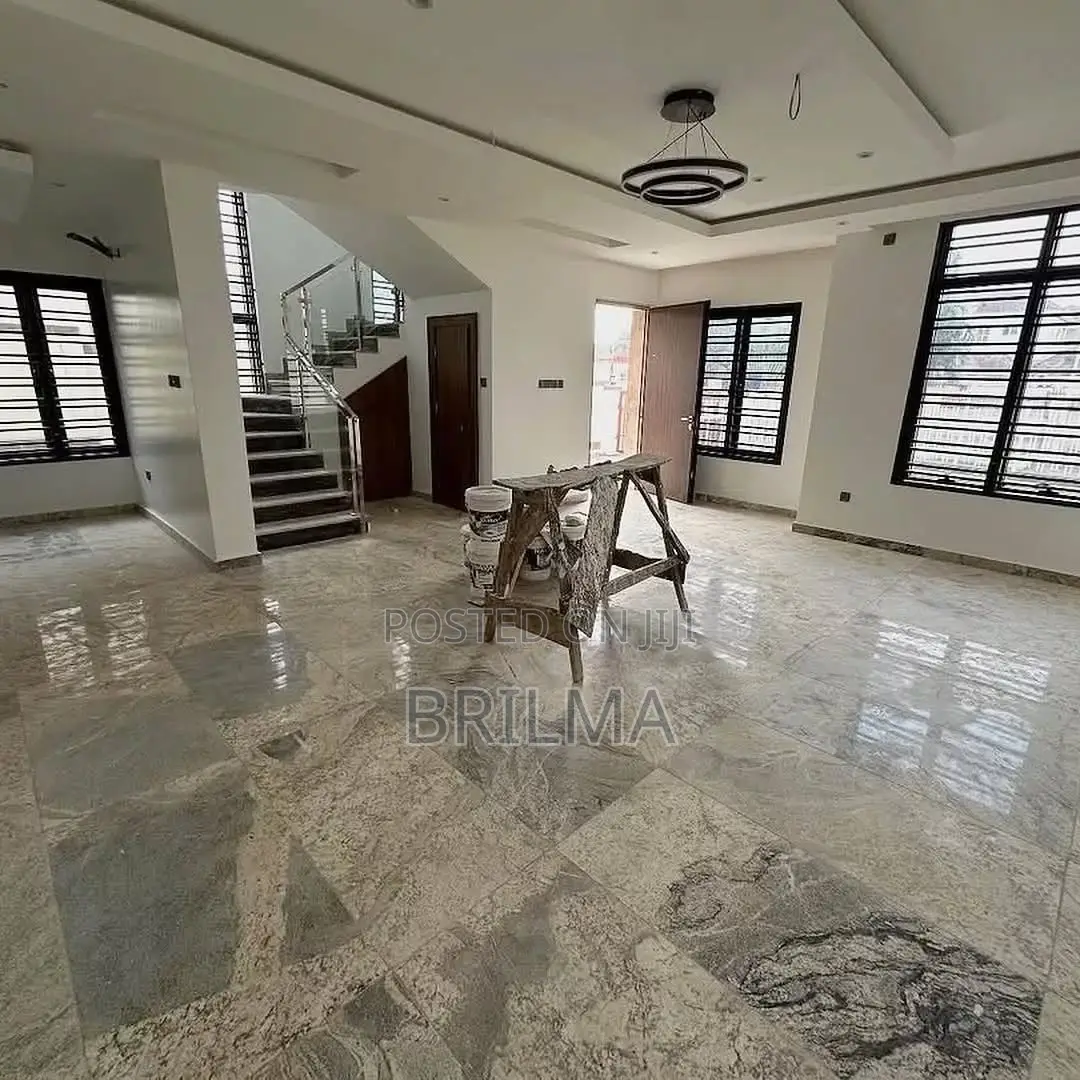 4bdrm Duplex in Life Camp for sale