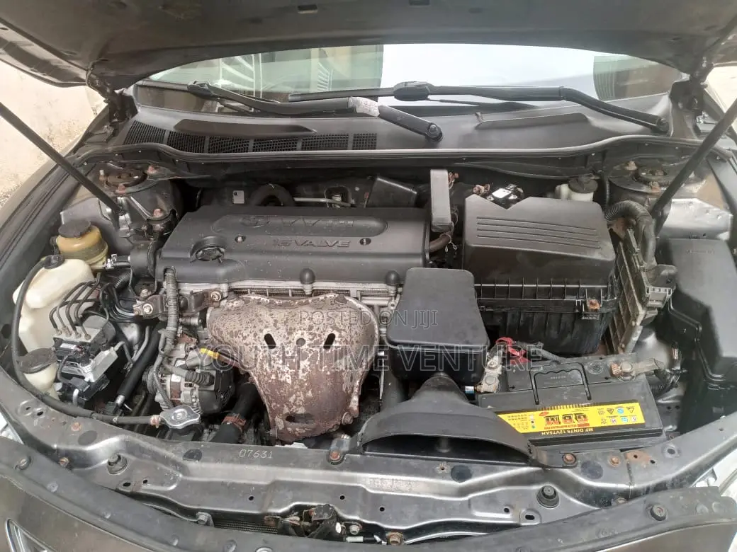 Toyota Camry LE 4dr Sedan (2.4L 4cyl 5A) 2008 Gray
