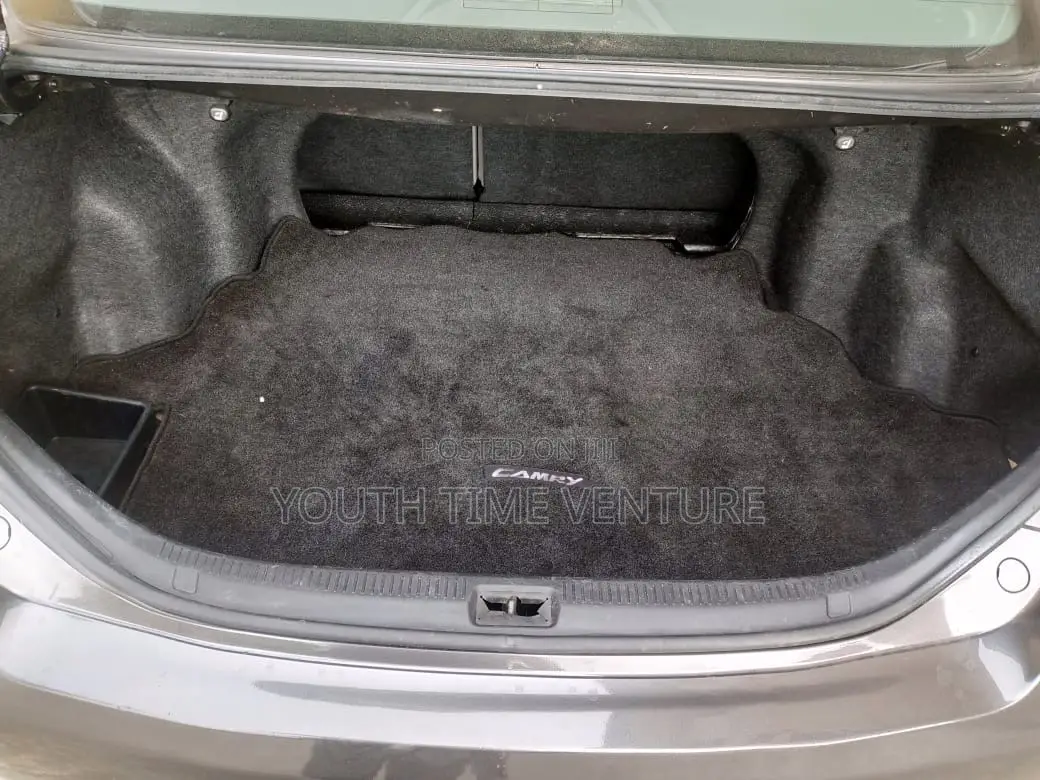 Toyota Camry LE 4dr Sedan (2.4L 4cyl 5A) 2008 Gray
