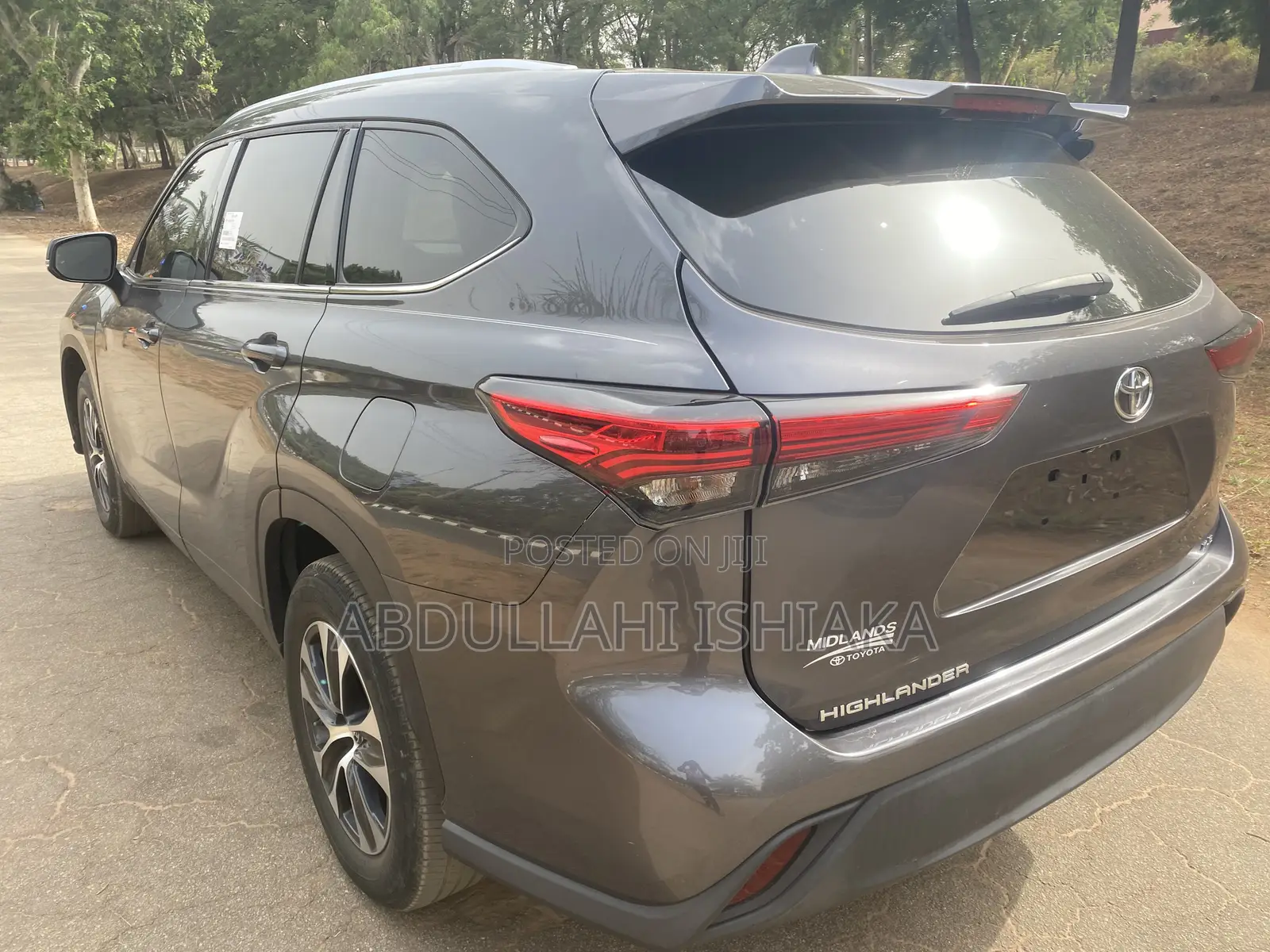 Toyota Highlander XLE 2021 Gray