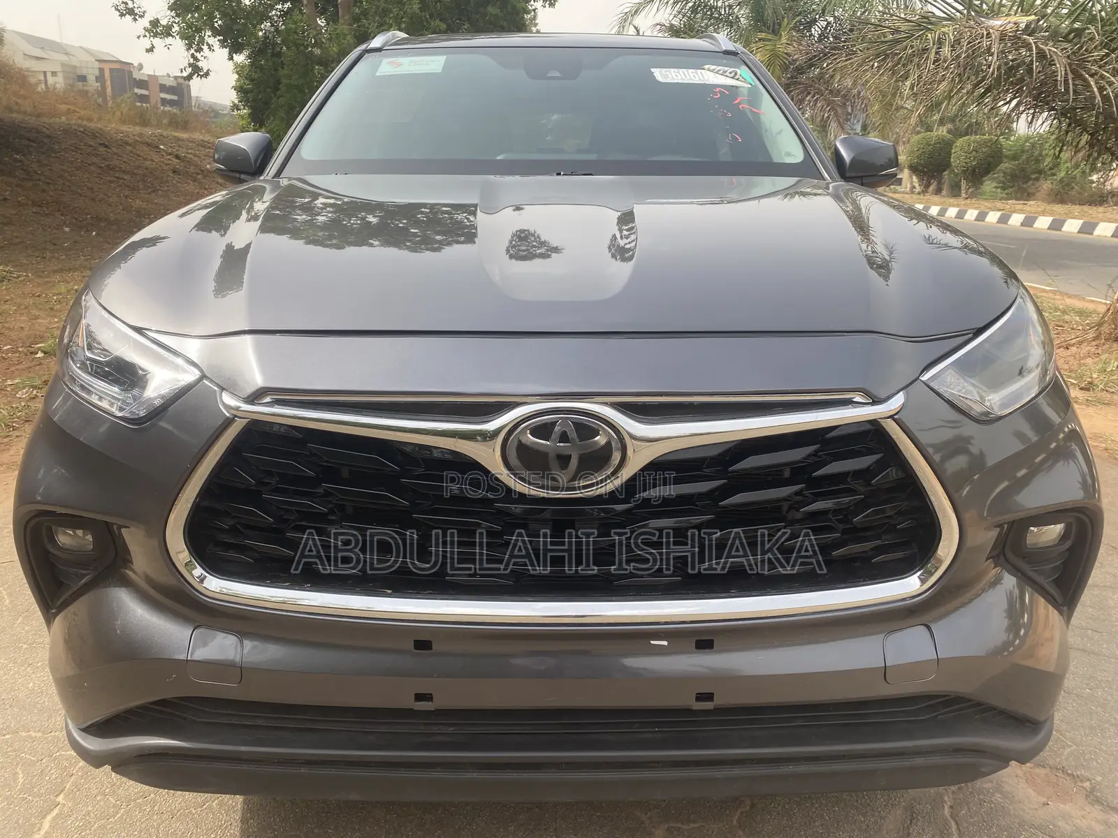 Toyota Highlander XLE 2021 Gray