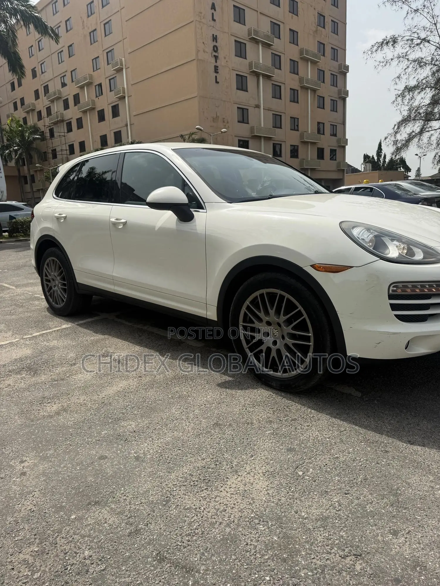 Porsche Cayenne Tiptronic 2012 White