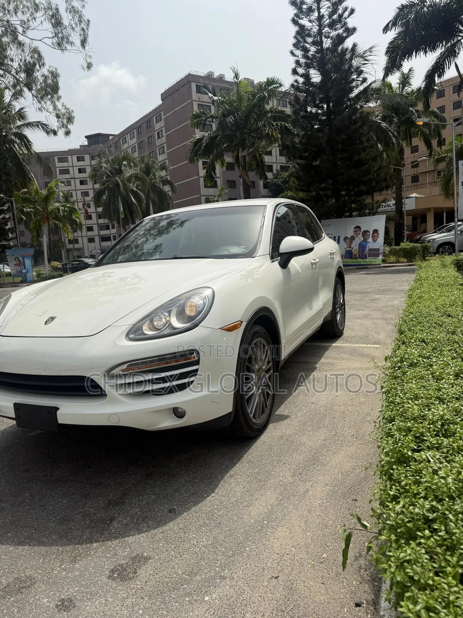 Porsche Cayenne Tiptronic 2012 White