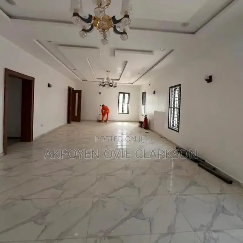 7bdrm Duplex in Lokogoma for sale