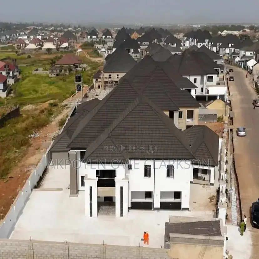 7bdrm Duplex in Lokogoma for sale