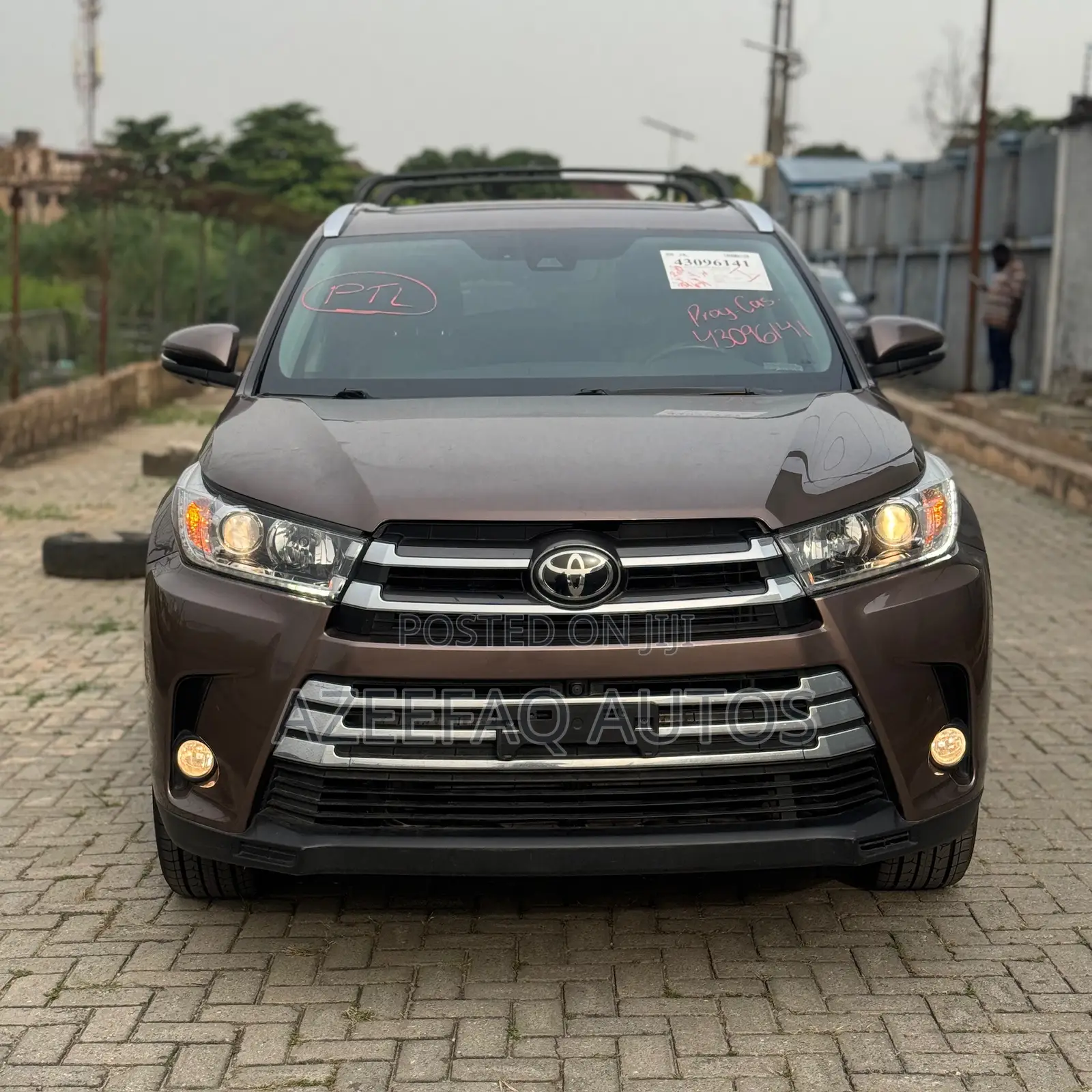 Toyota Highlander Limited Platinum 4x4 V6 (3.5L 6cyl 8A) 2018 Brown