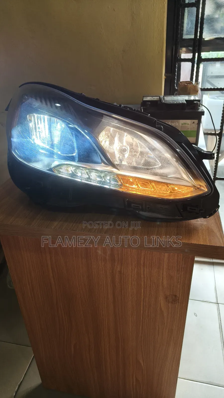 E350 (212) Headlamp Single Charger