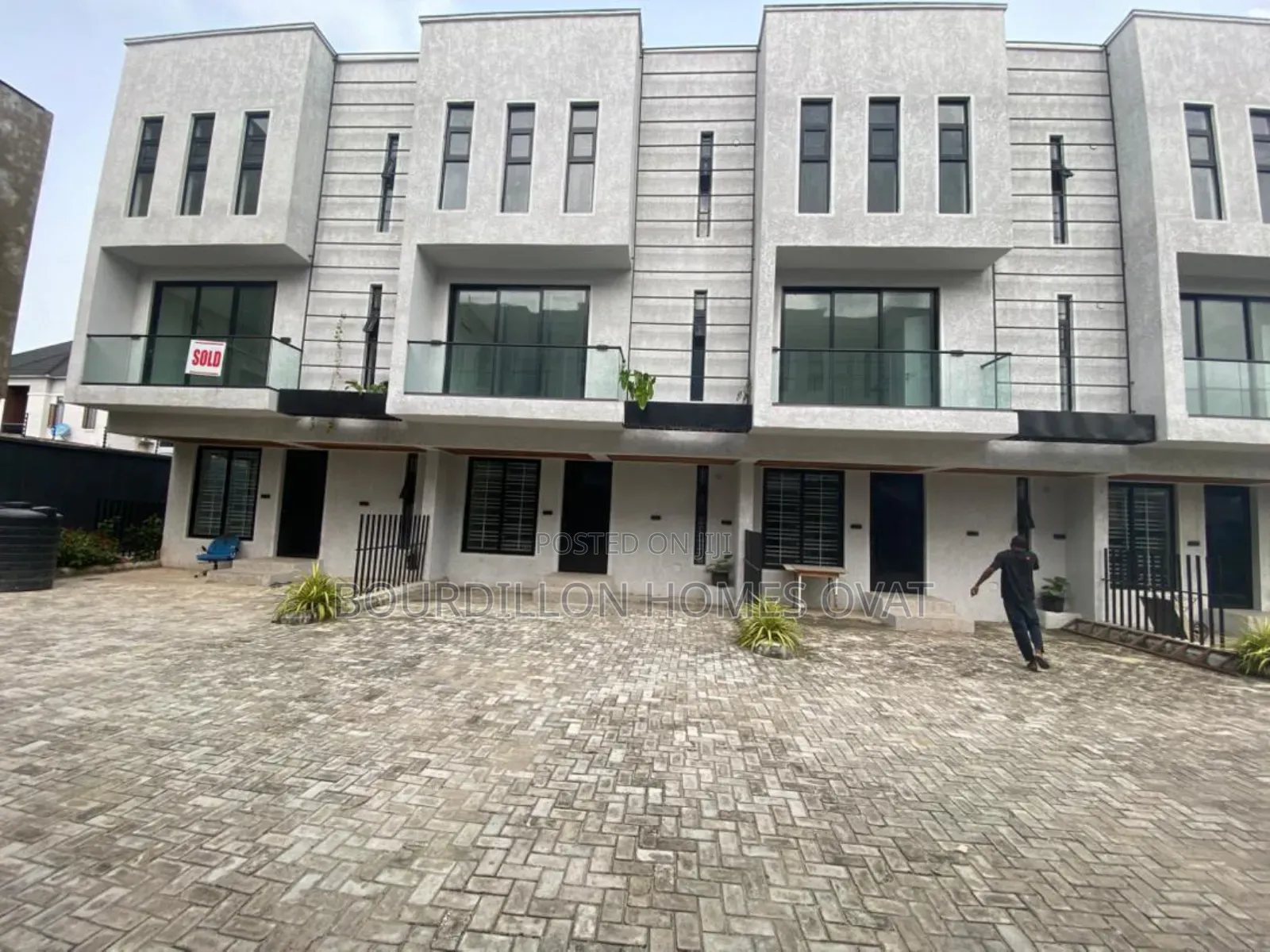 4bdrm Duplex in Ikate Lekki Lagos for sale