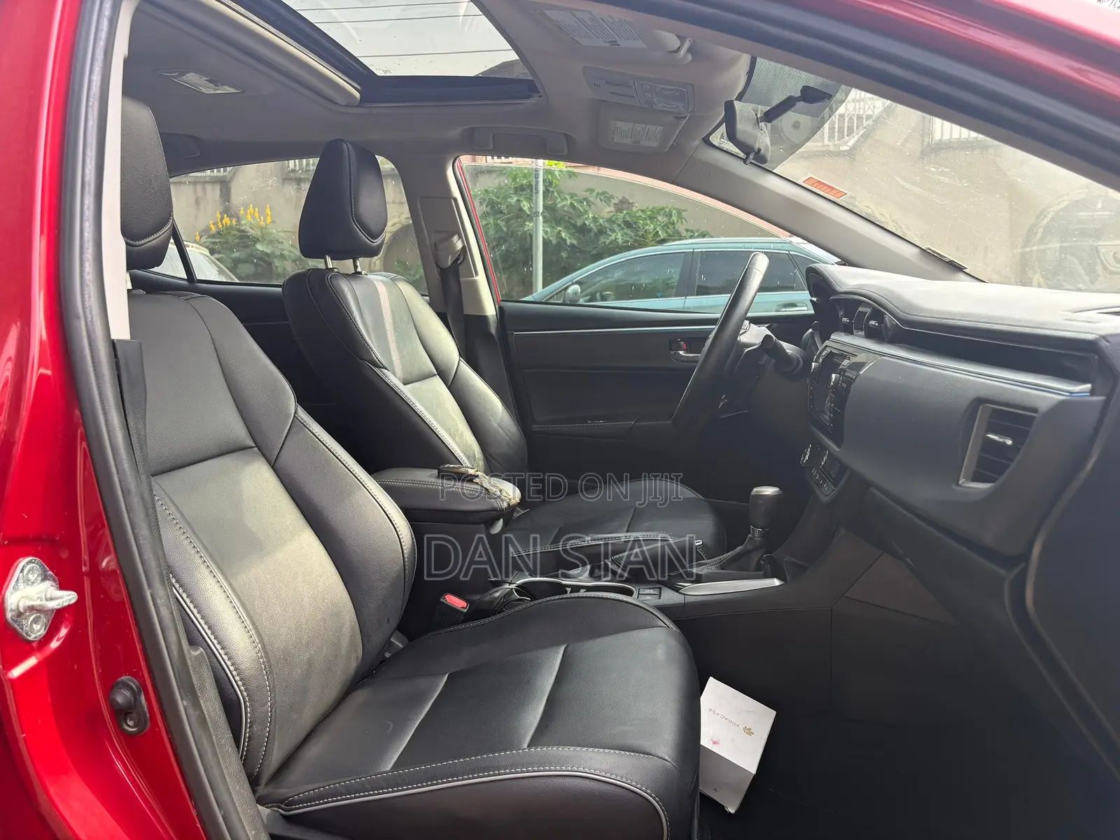 Toyota Corolla 2015 Red