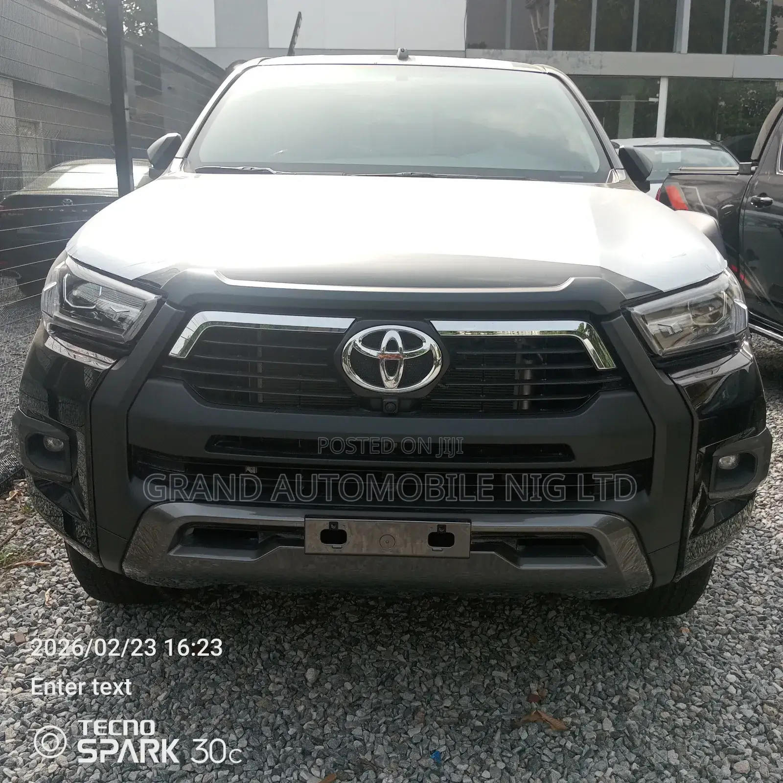 New Toyota Hilux 2025 Black