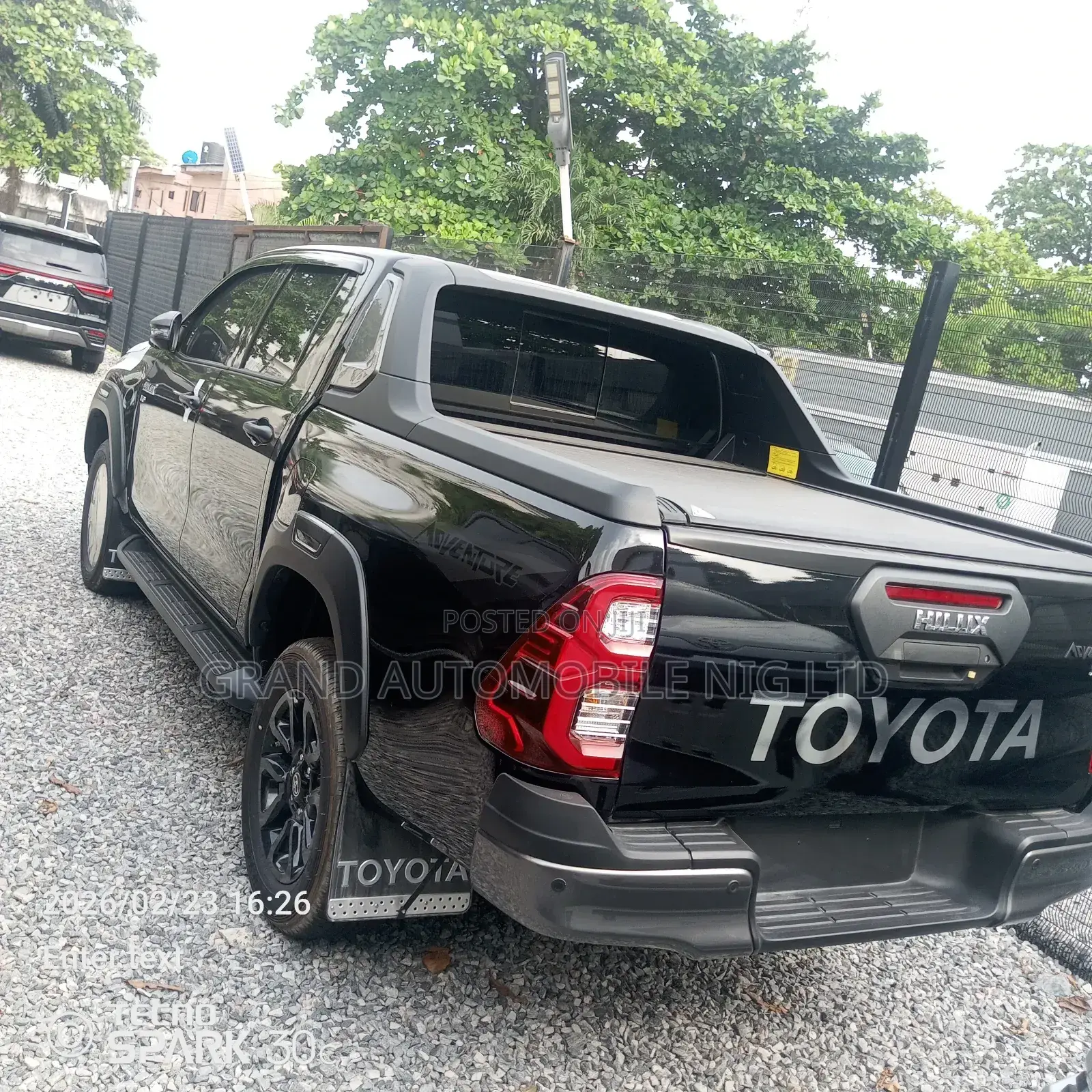 New Toyota Hilux 2025 Black
