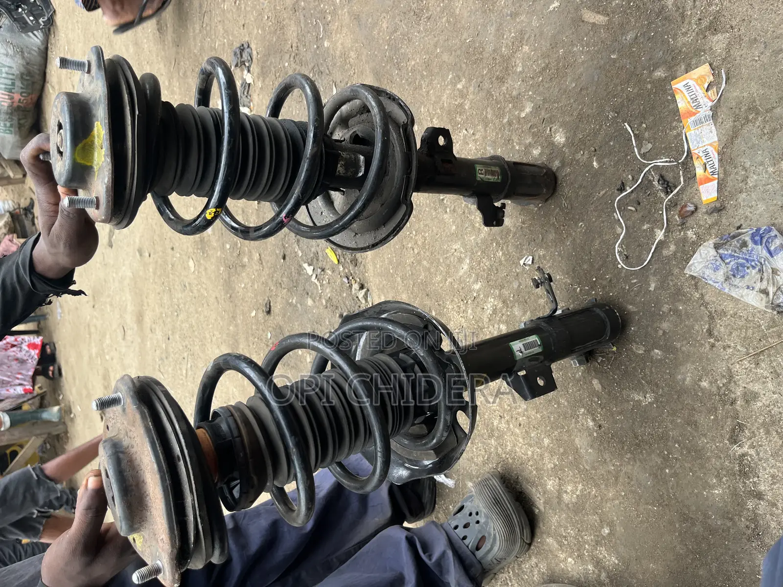 Tokunbo Front Shock Absorber for 2020 Toyota Highlander Available!