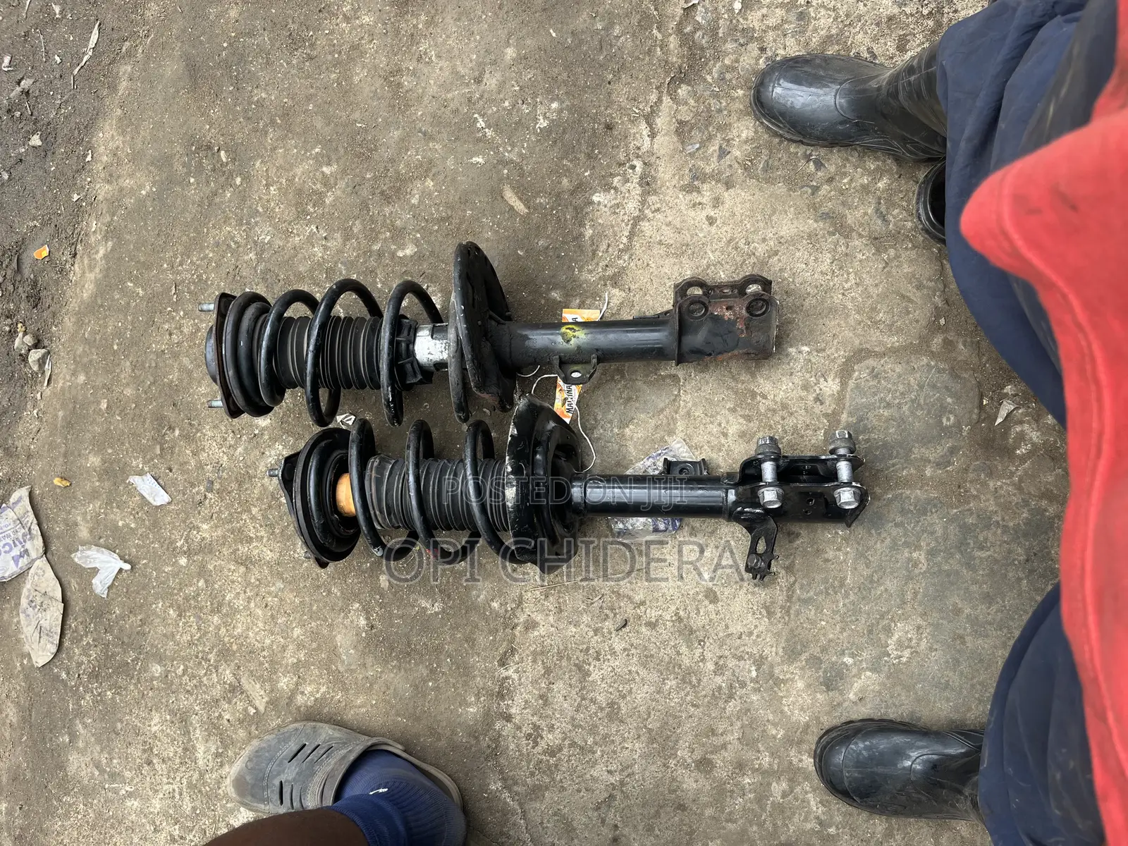 Tokunbo Front Shock Absorber for 2020 Toyota Highlander Available!