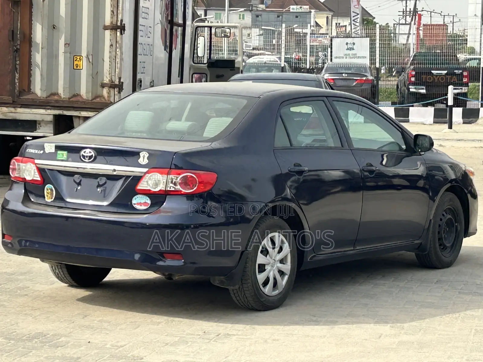 Toyota Corolla LE 4dr Sedan (1.8L 4cyl 4A) 2013 Blue