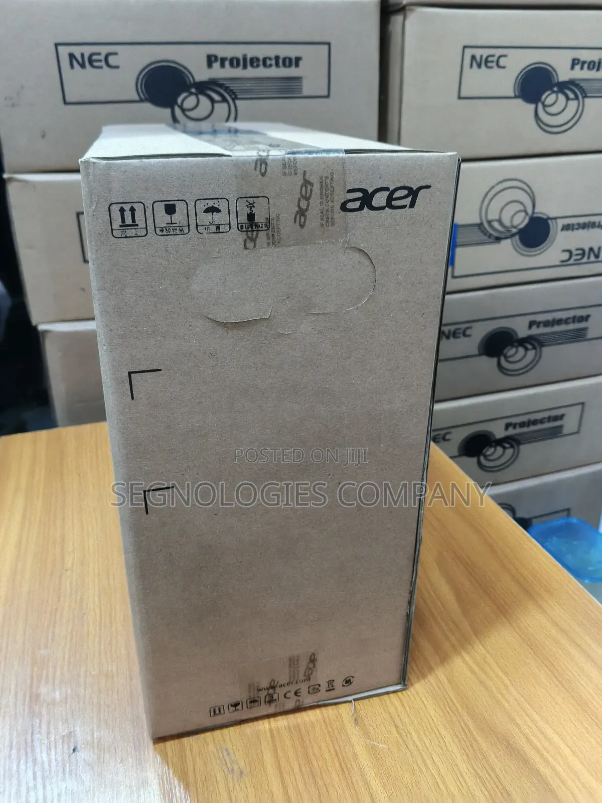 Acer Dwx1842 4000 Lumens Dlp Projector
