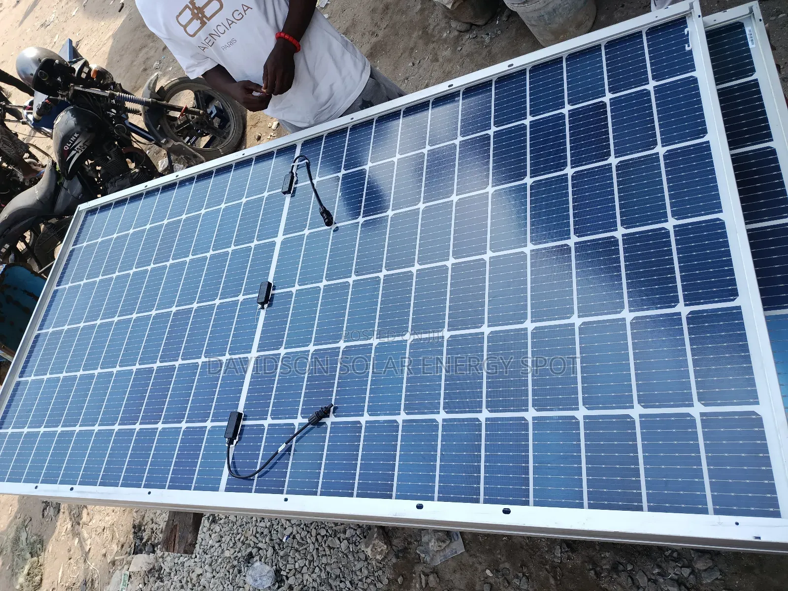600watt Jinko Solar Panel Halfcourt