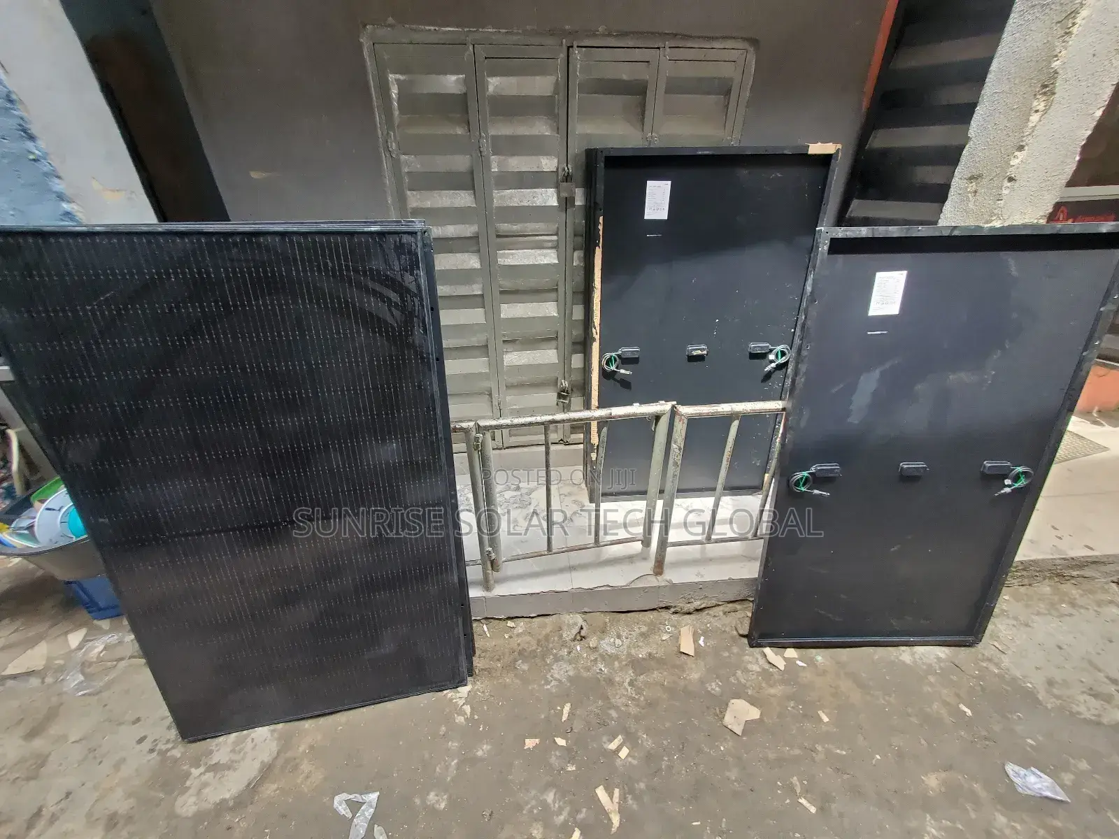 550w Jinko Mono Solar Panel