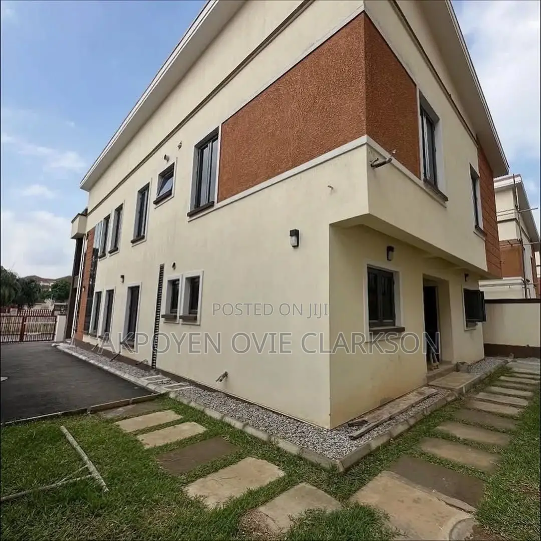 4bdrm Duplex in Life Camp for sale