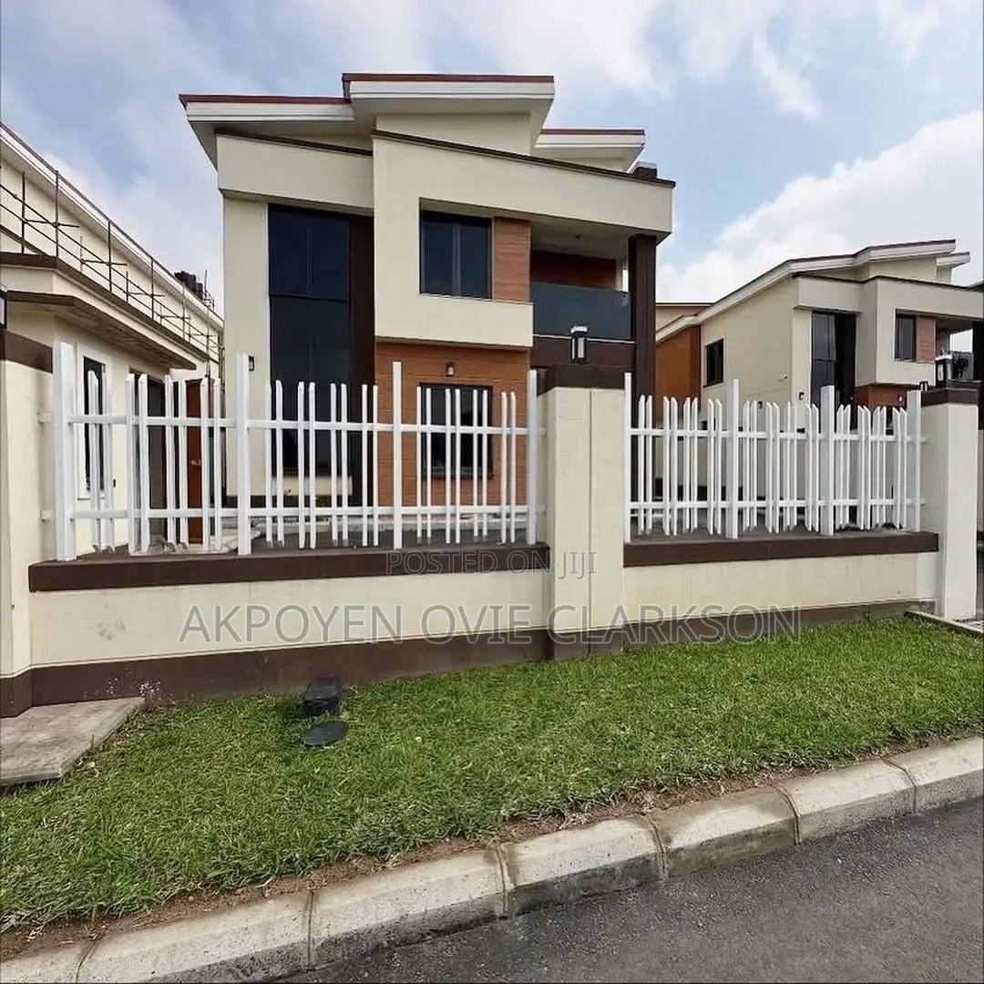 4bdrm Duplex in Life Camp for sale