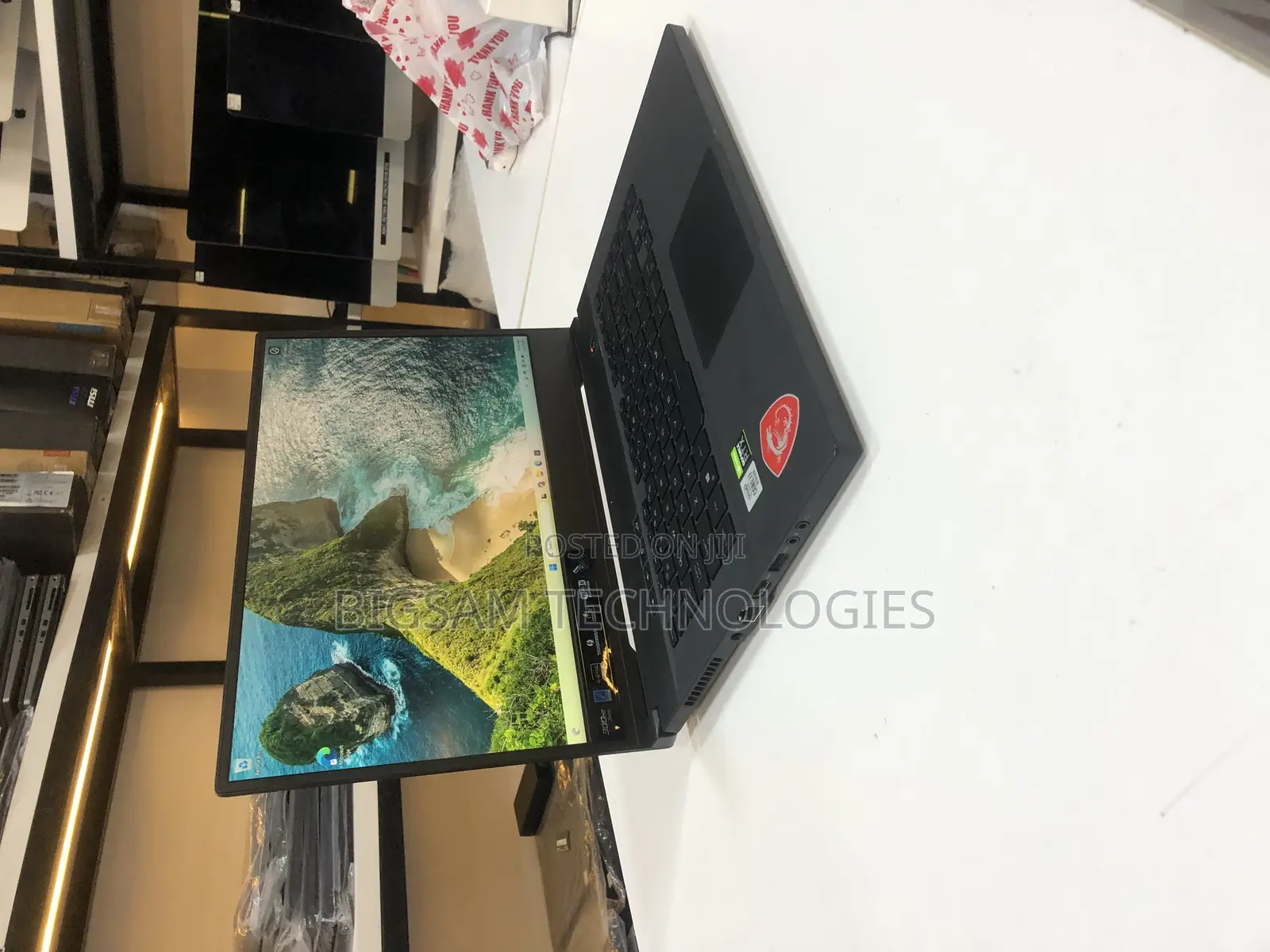 New Laptop Asus ROG Strix GL703 32GB Intel Core i9 SSD 2T