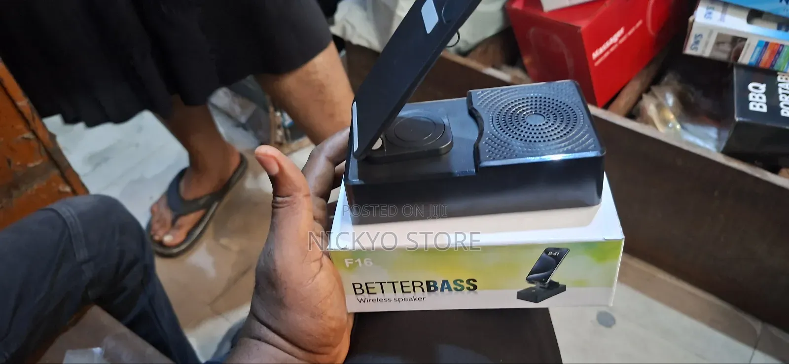 F16 “Betterbass” Wireless Speaker With Phone Stand Charging Dock