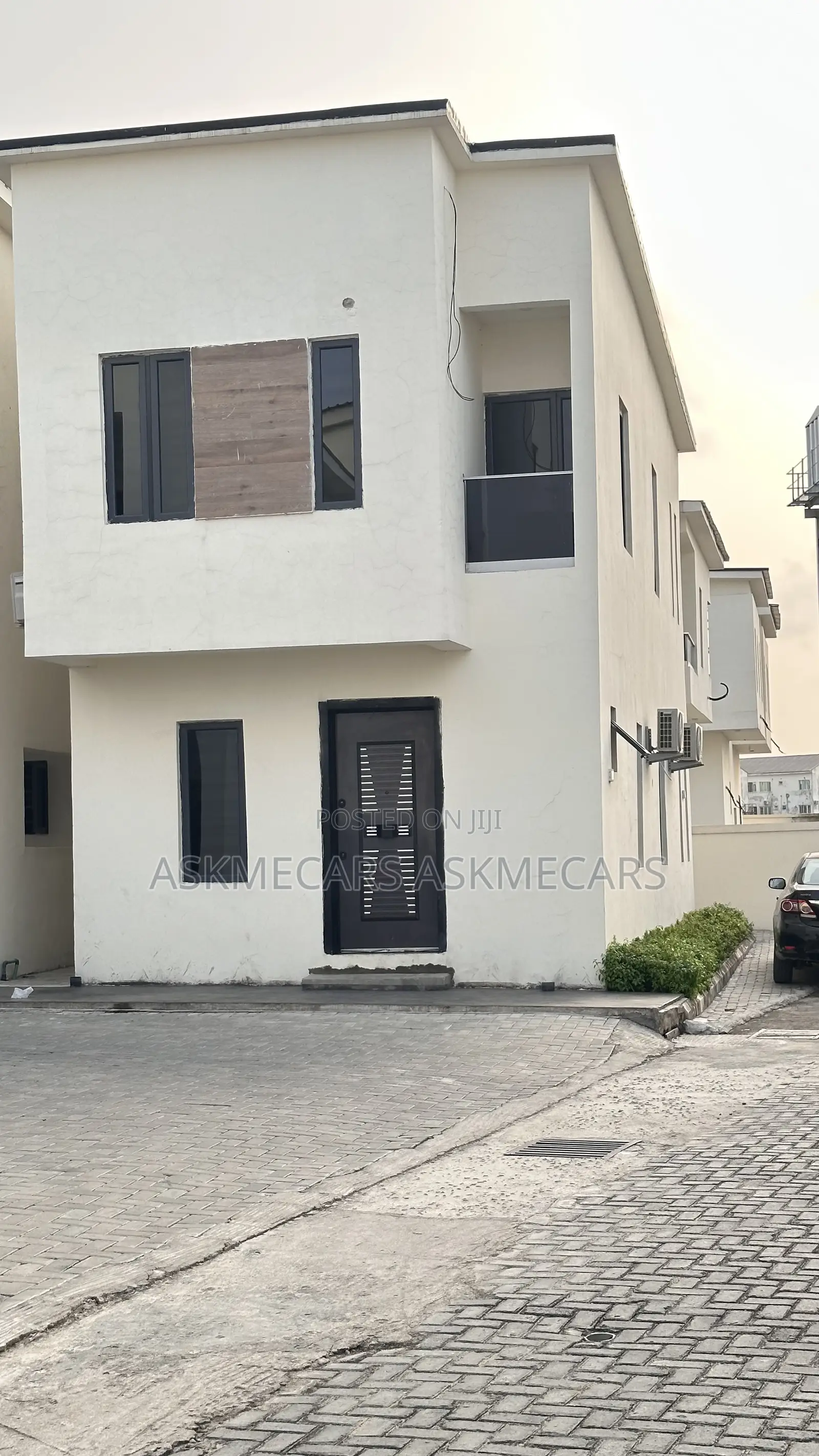 4bdrm Duplex in Harris Drive, VGC / Ajah for rent