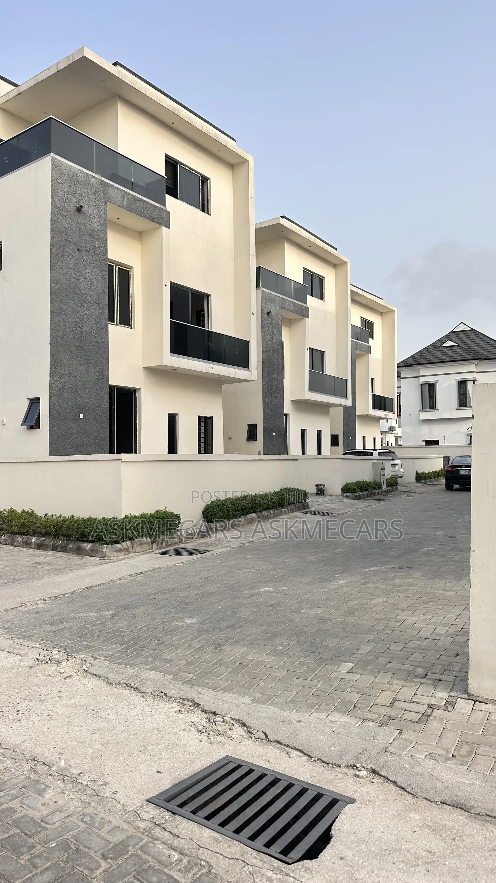 4bdrm Duplex in Harris Drive, VGC / Ajah for rent