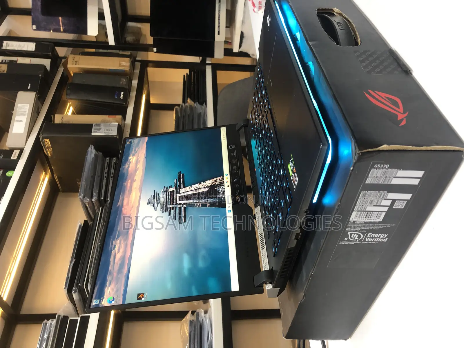 New Laptop Asus ROG Strix G731G 32GB Intel Core Ultra 9 SSD 2T