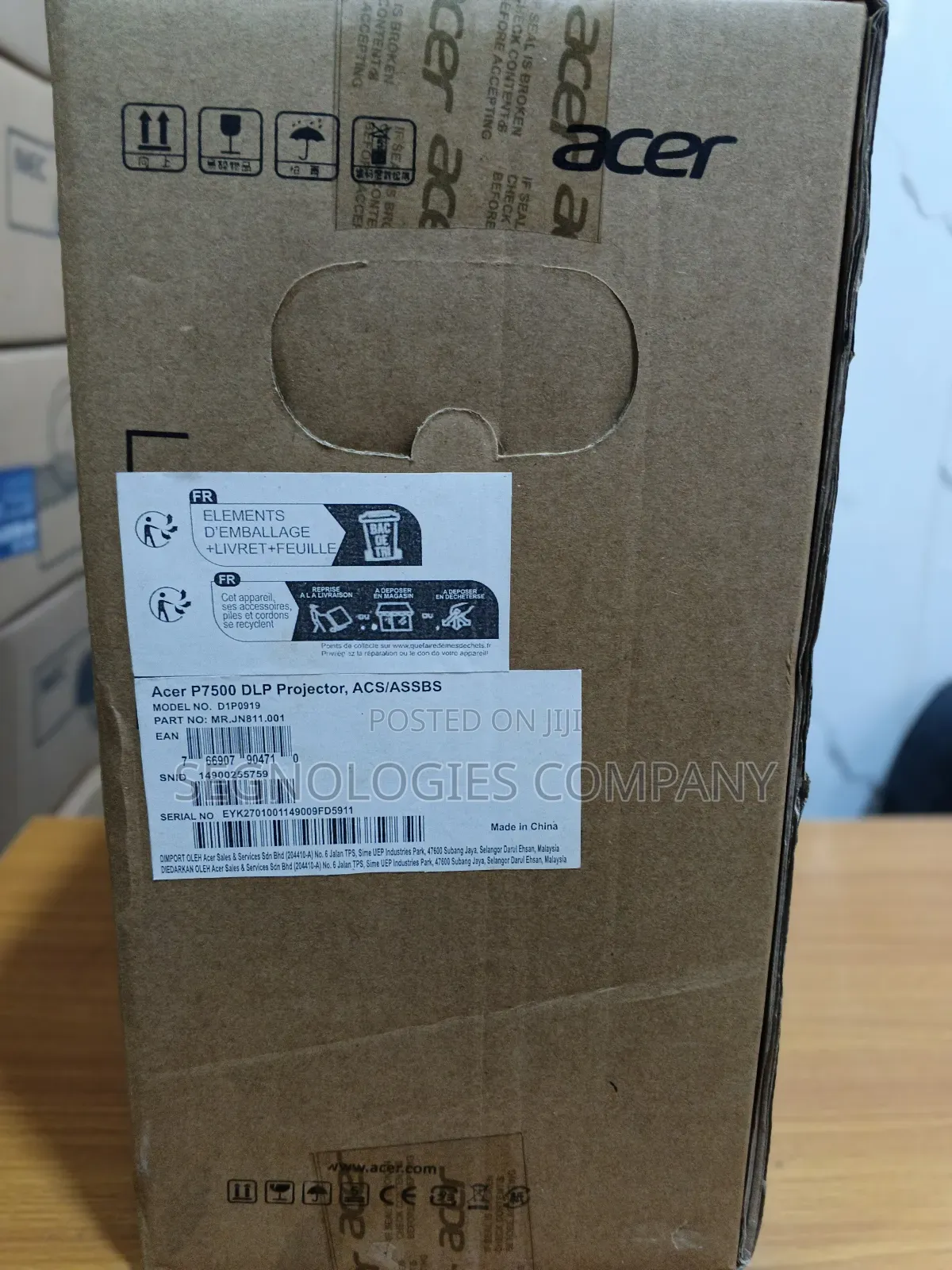 Opened-box Acer P7500 4000 Lumens Dlp Projector