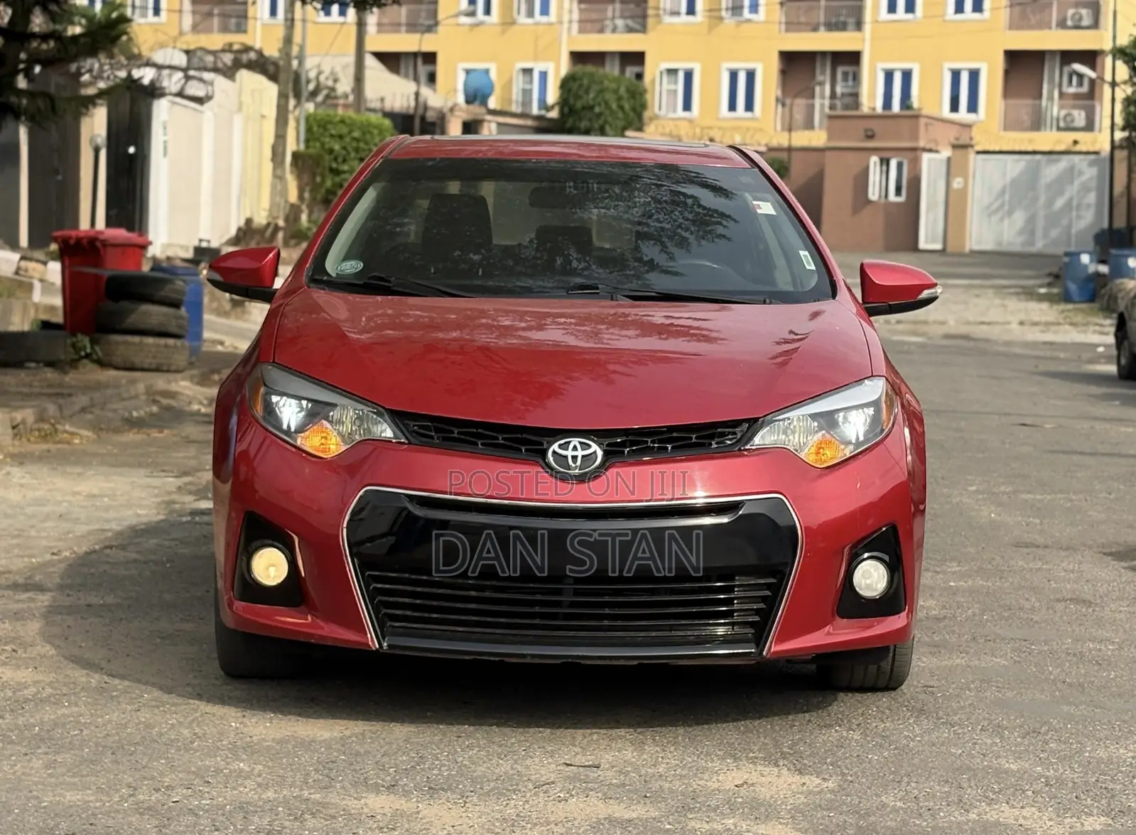 Toyota Corolla 2015 Red