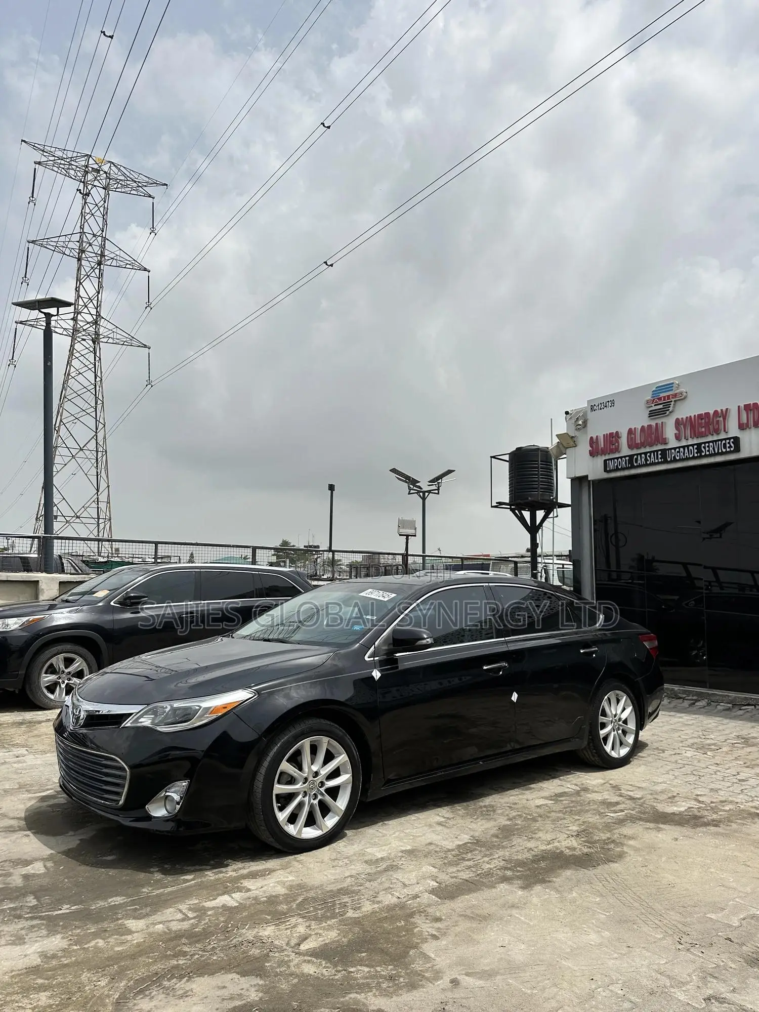 Toyota Avalon XLE Premium Sedan FWD (3.5L 6cyl 6A) 2013 Black
