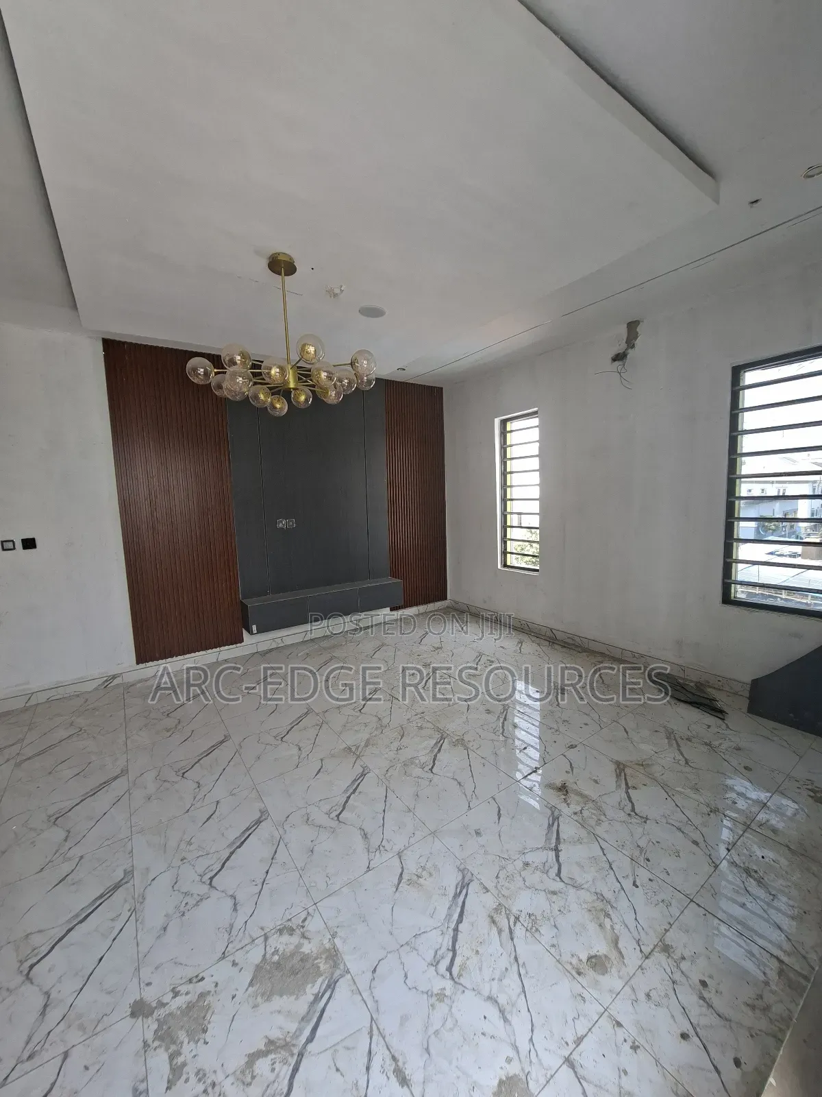 5bdrm Duplex in Apple Junction for sale