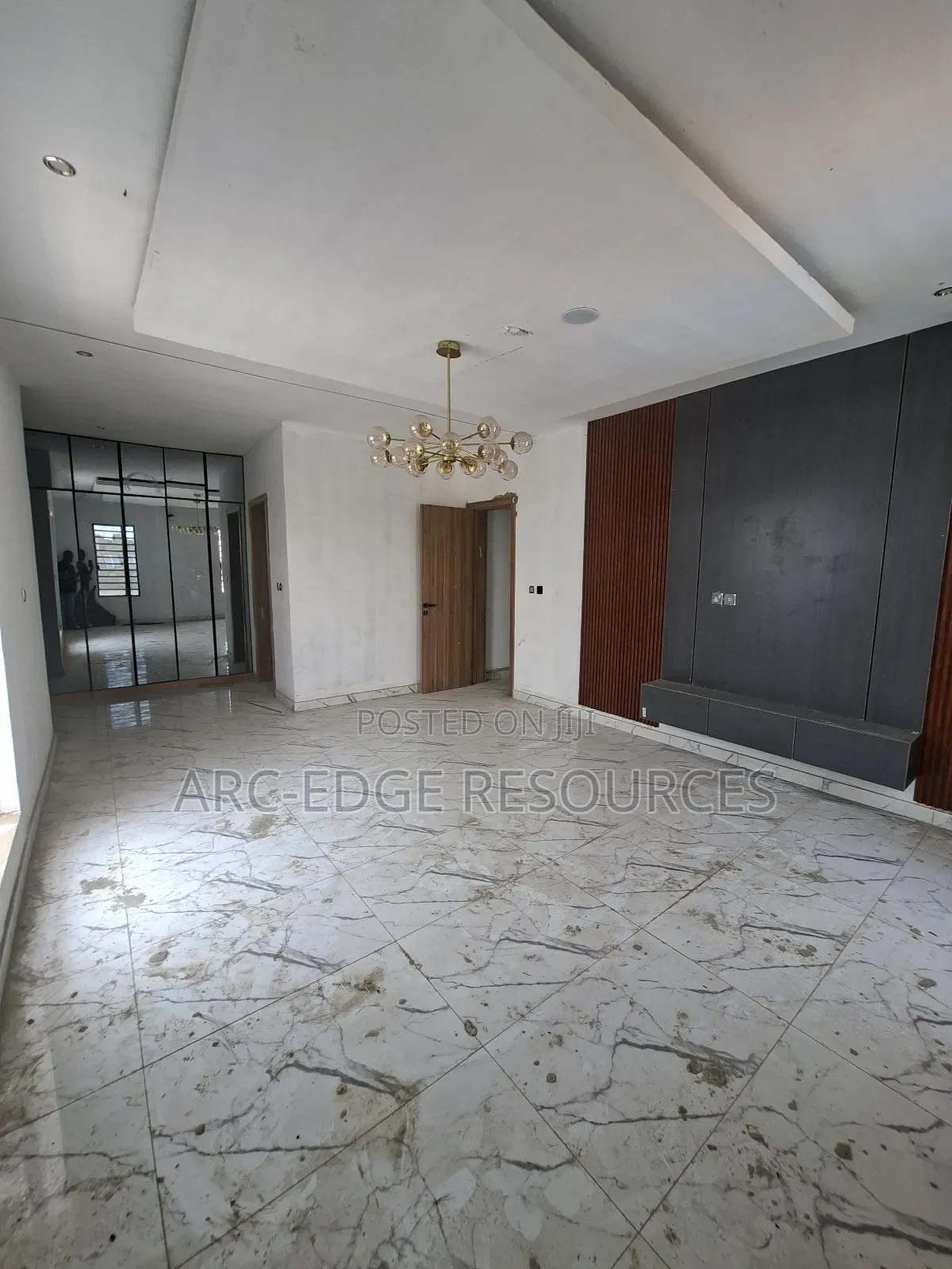 5bdrm Duplex in Apple Junction for sale