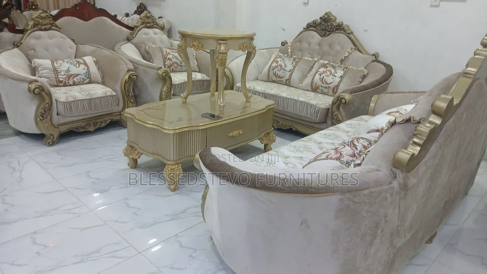 Royal Complete Sofa Chair