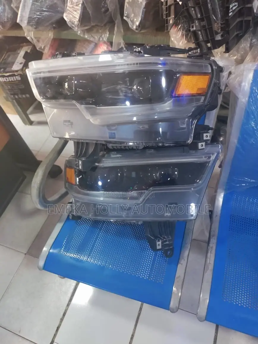 Dodge Ram 2020 Model Front Headlight Charger 🔌 Type