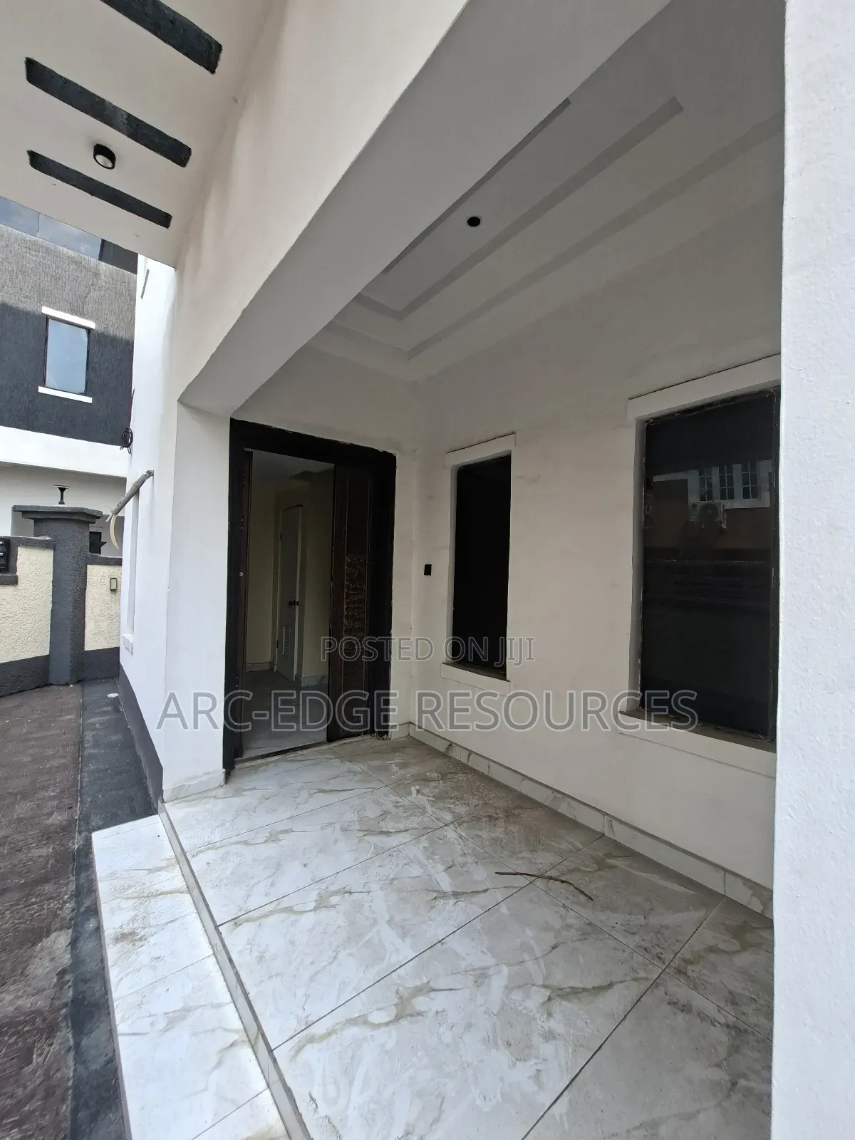 5bdrm Duplex in Apple Junction for sale