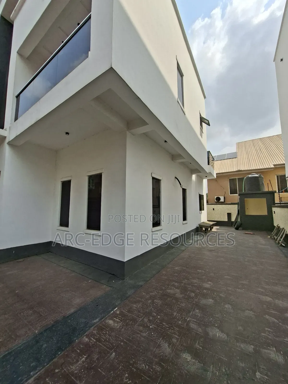 5bdrm Duplex in Apple Junction for sale