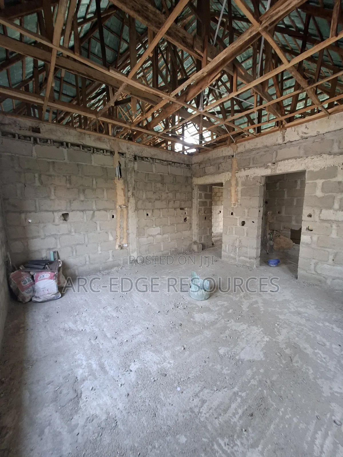 3bdrm Block of Flats in Ago Palace for sale