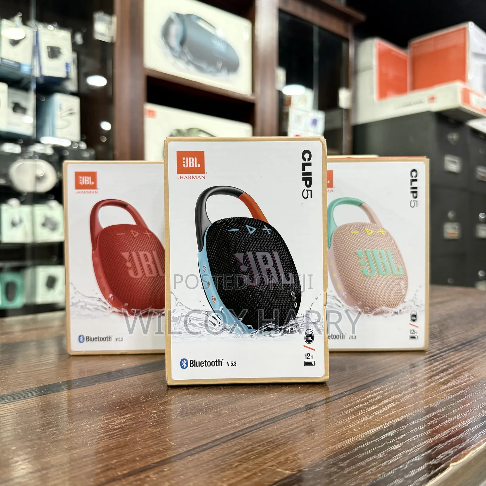 JBL Clip 5 Ultra‐Portable Bluetooth Speaker