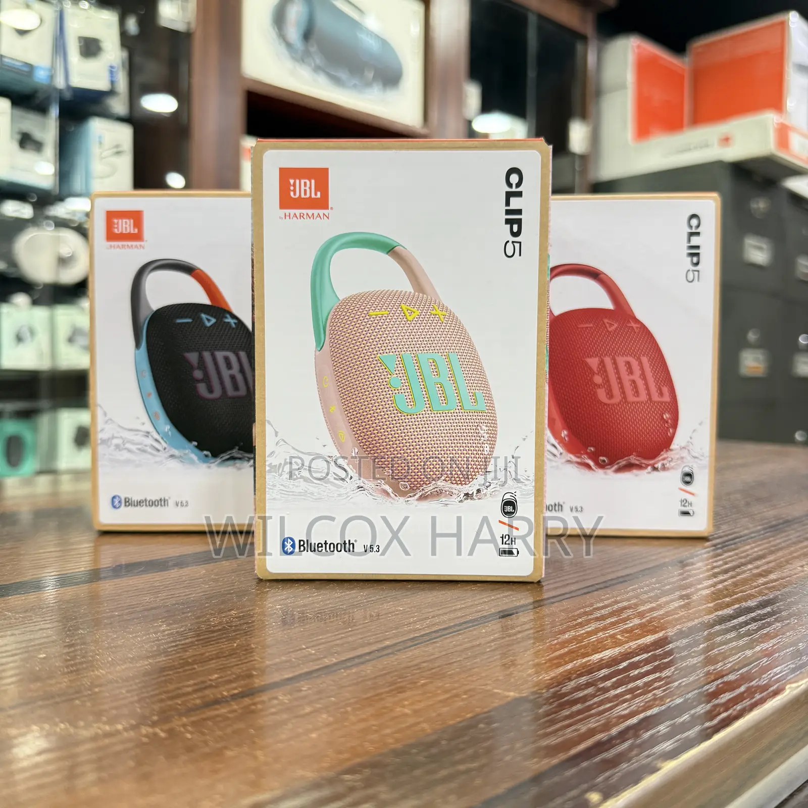 JBL Clip 5 Ultra‐Portable Bluetooth Speaker