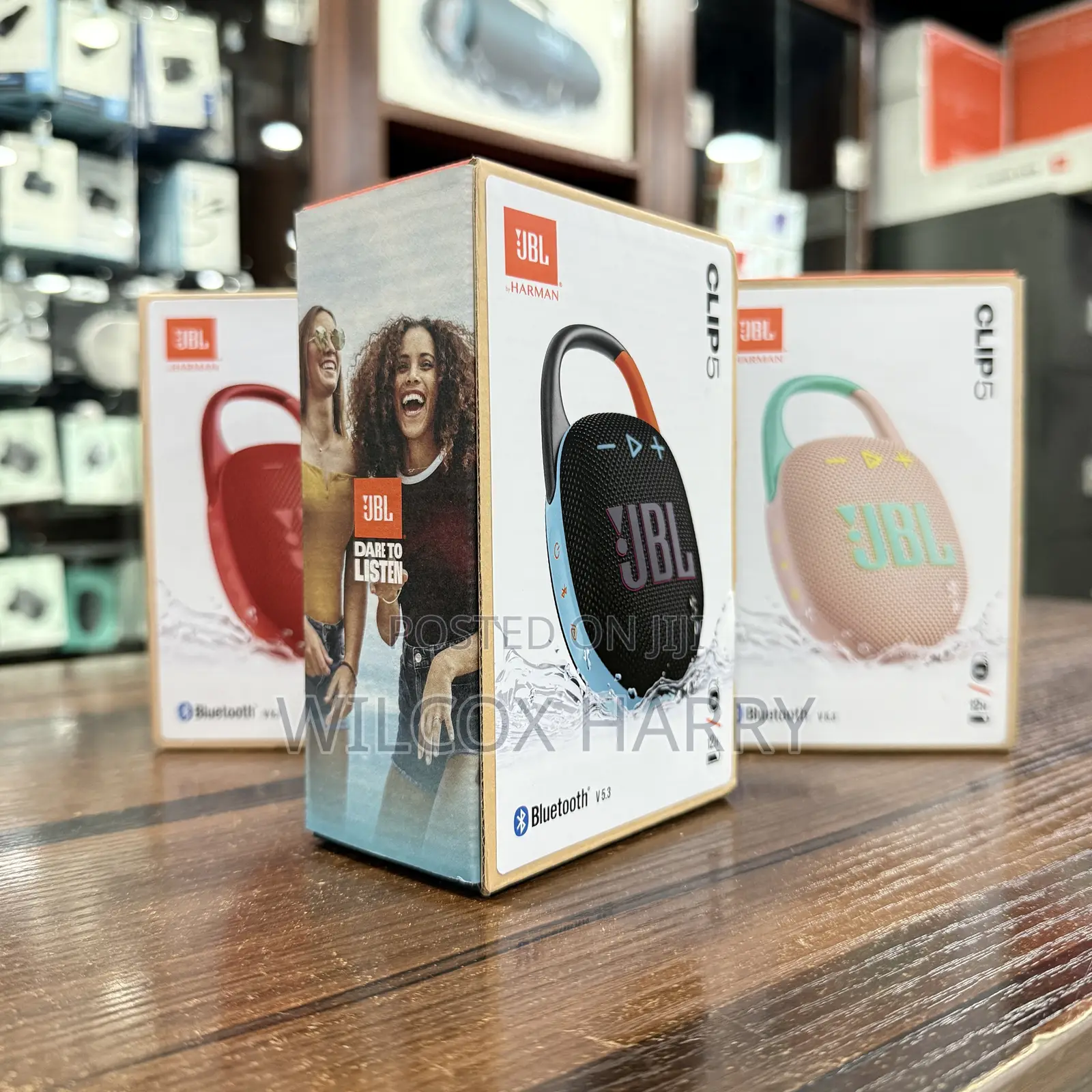 JBL Clip 5 Ultra‐Portable Bluetooth Speaker