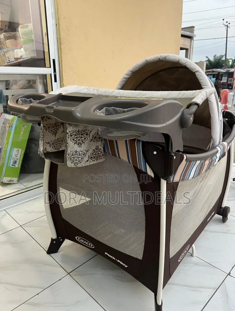 Graco Baby Cot With Foldable Dresser and Free Mosquito Net