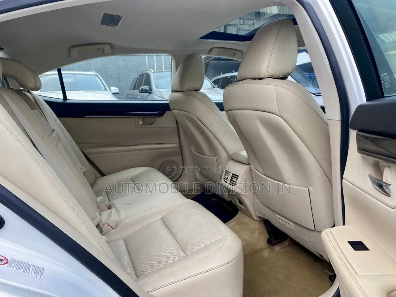 Lexus ES 350 FWD 2014 White